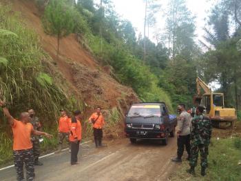 Setelah Tertimbun Longsor, Jalur Wonosobo-Kaliangkrik Sudah Kembali Normal